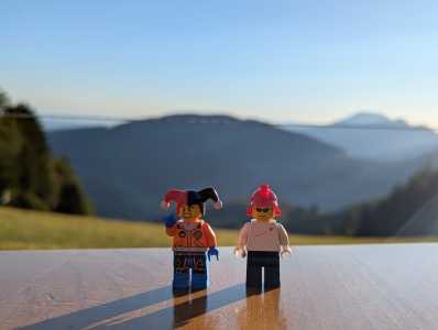 Legofiguten vor Panorama